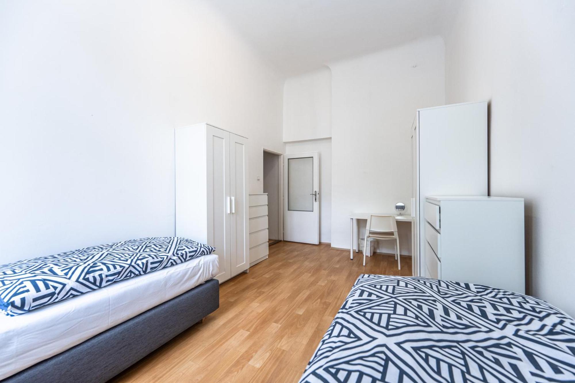 Apartments Safarikova 18 Прага Экстерьер фото