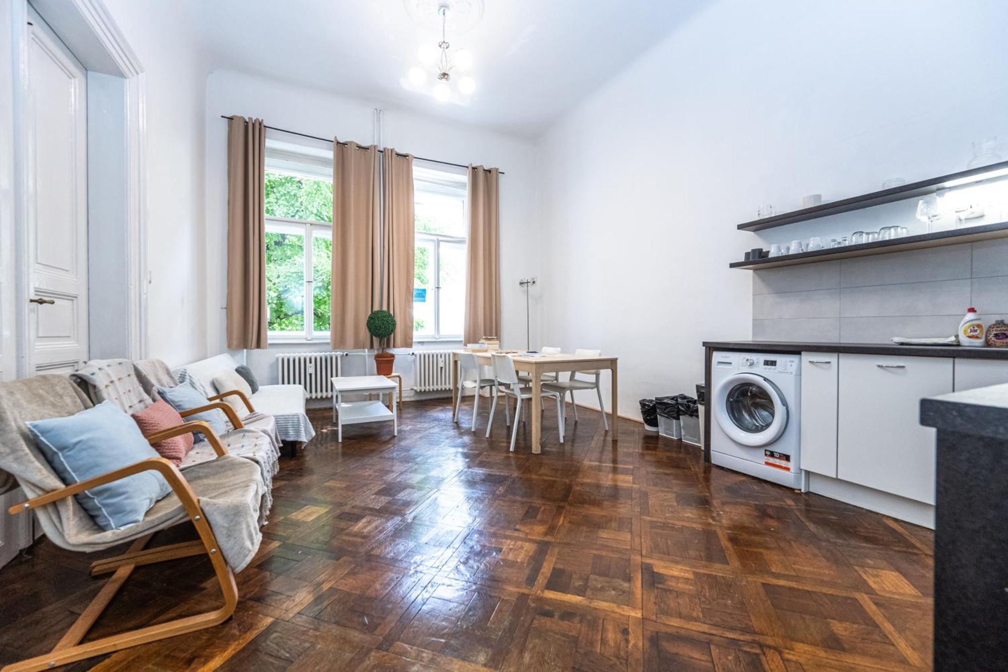 Apartments Safarikova 18 Прага Экстерьер фото