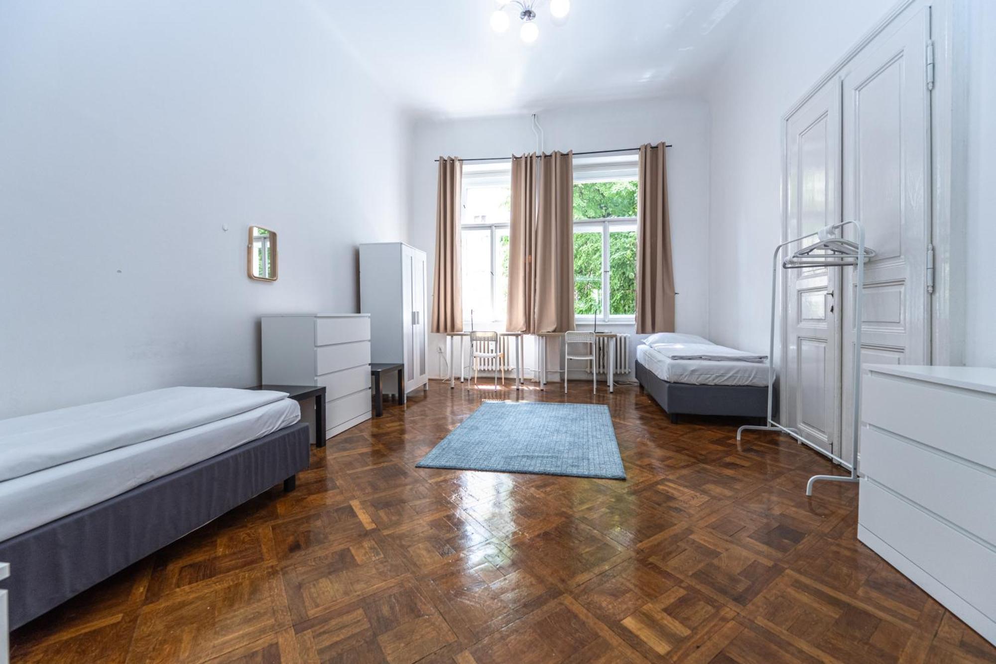 Apartments Safarikova 18 Прага Экстерьер фото
