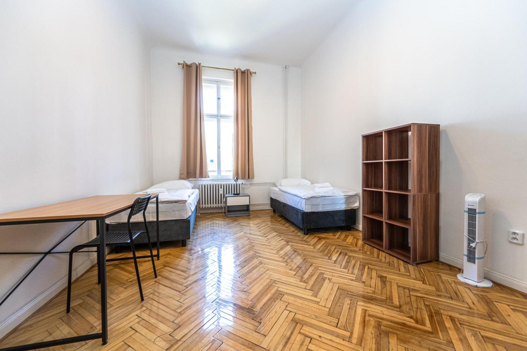 Apartments Safarikova 18 Прага Экстерьер фото