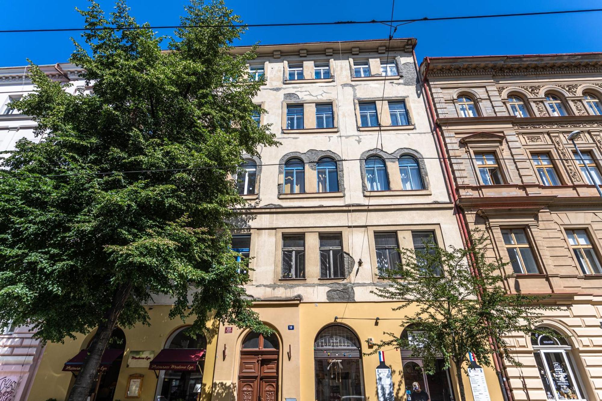 Apartments Safarikova 18 Прага Экстерьер фото