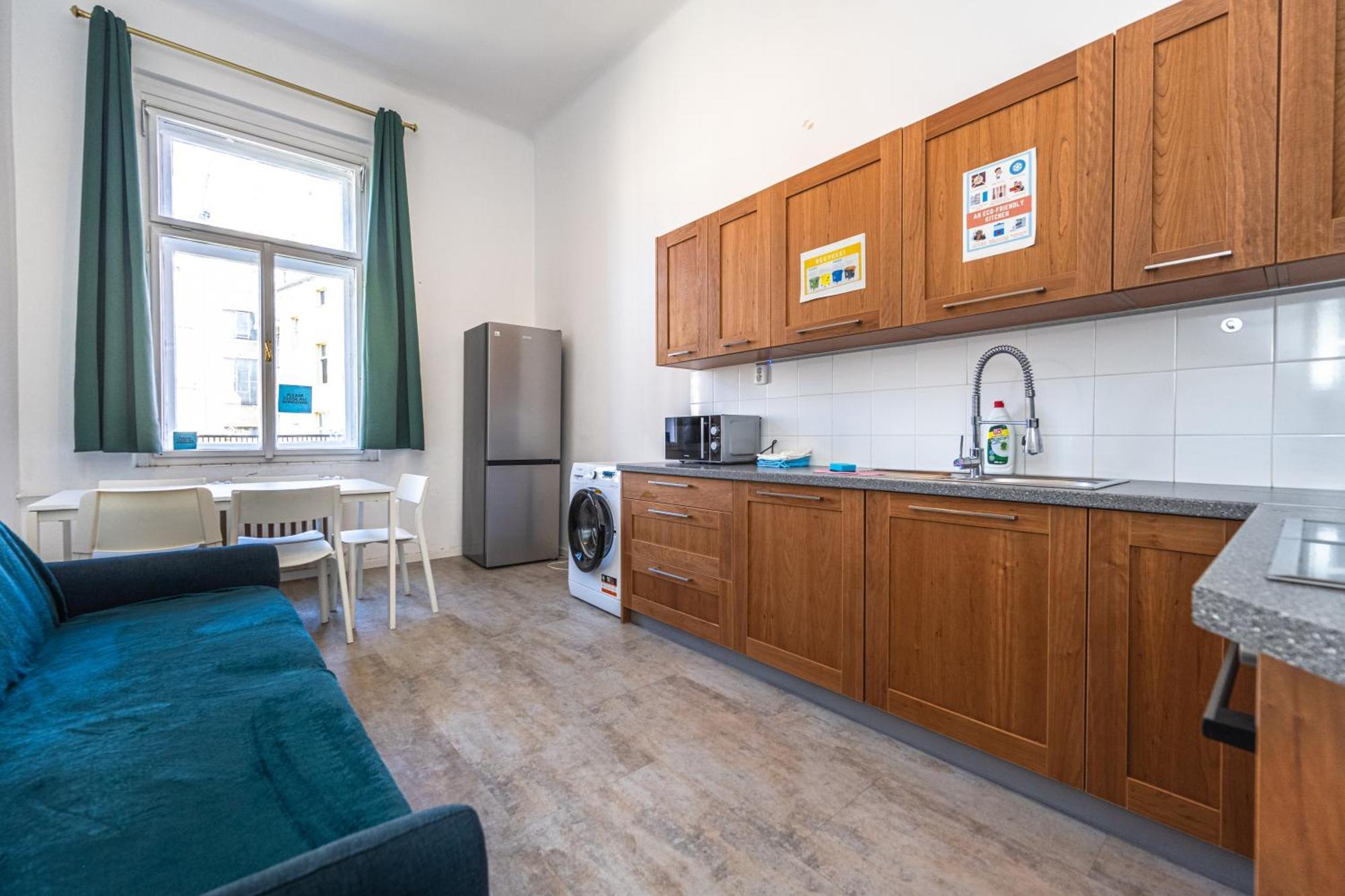 Apartments Safarikova 18 Прага Экстерьер фото